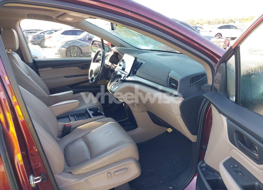 Photo 5 of 2019 Honda Odyssey EX-L (VIN 5FNRL6H77KB063751)