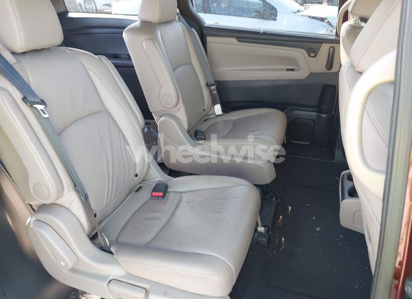 Photo 8 of 2019 Honda Odyssey EX-L (VIN 5FNRL6H77KB063751)