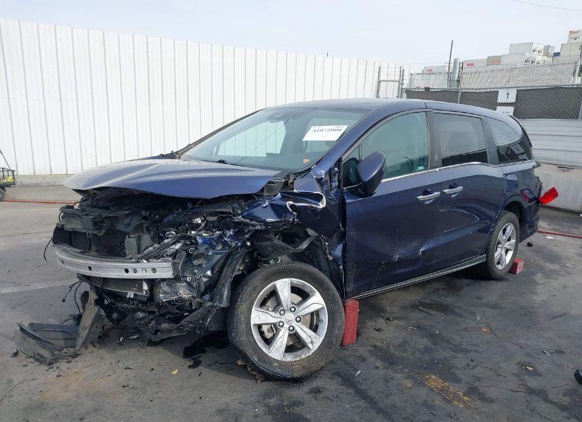 Photo 2 of 2019 Honda Odyssey EX-L (VIN 5FNRL6H77KB127822)