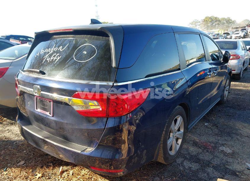 Photo 4 of 2020 Honda Odyssey EX-L/EX-L W/NAVI RES (VIN 5FNRL6H77LB055098)