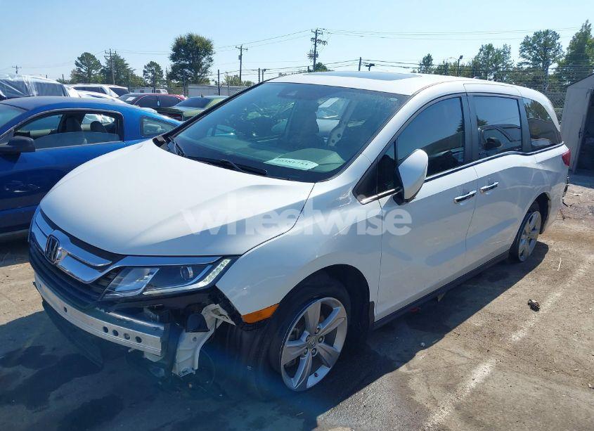 Photo 2 of 2020 Honda Odyssey EX-L/EX-L W/NAVI RES (VIN 5FNRL6H77LB058485)