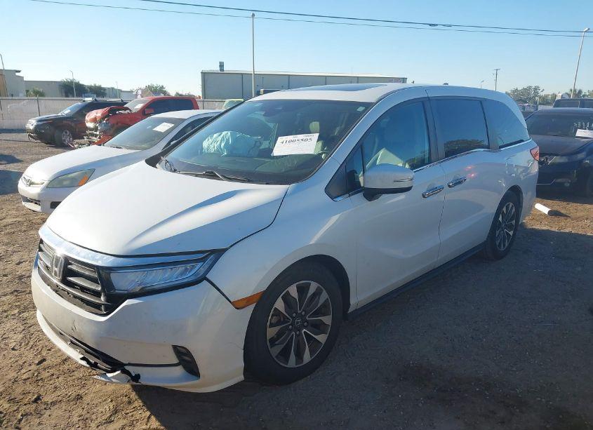Photo 2 of 2021 Honda Odyssey EX-L (VIN 5FNRL6H77MB001799)