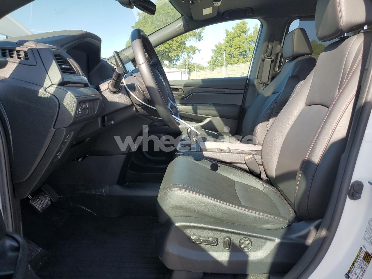 Photo 7 of 2024 HONDA ODYSSEY SPORT (VIN 5FNRL6H77RB059404)