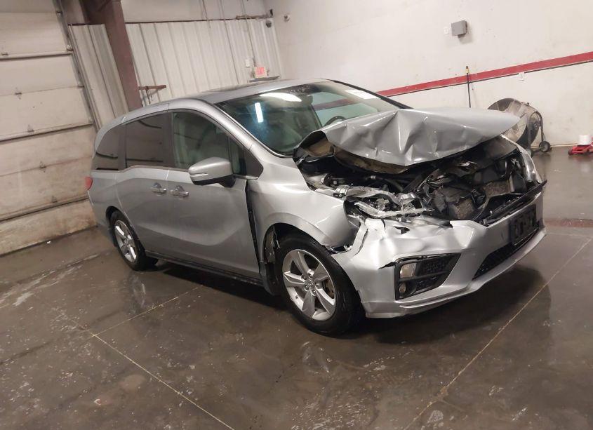 2018 Honda Odyssey EX-L (VIN 5FNRL6H78JB031406) main photo