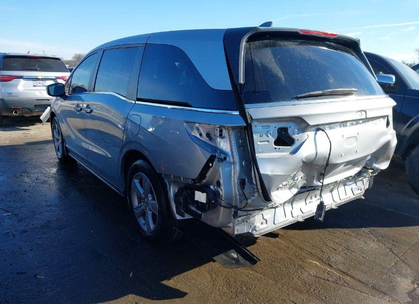 Photo 3 of 2018 Honda Odyssey EX-L (VIN 5FNRL6H78JB048271)