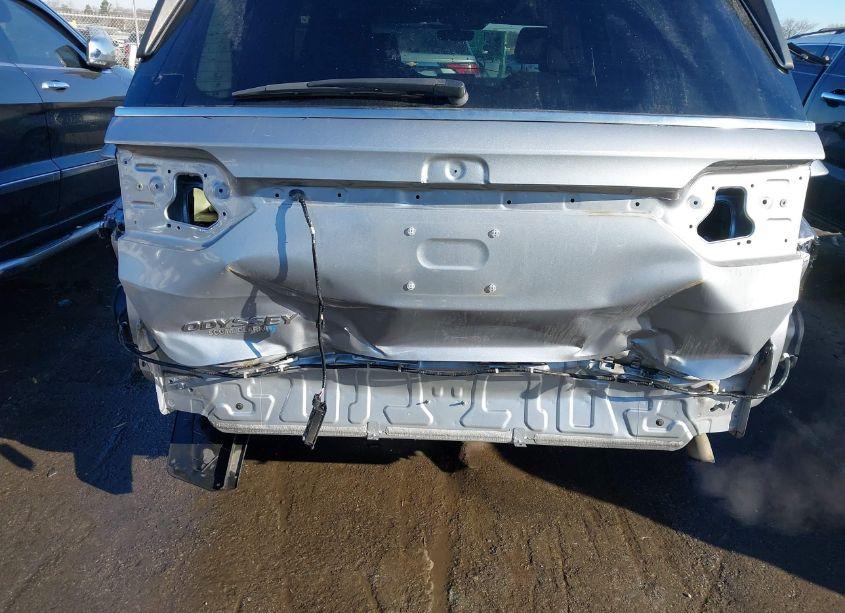 Photo 6 of 2018 Honda Odyssey EX-L (VIN 5FNRL6H78JB048271)