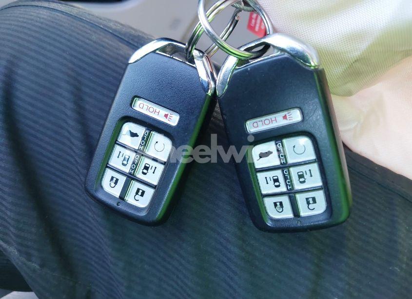 Photo 11 of 2018 Honda Odyssey EX-L (VIN 5FNRL6H78JB059805)