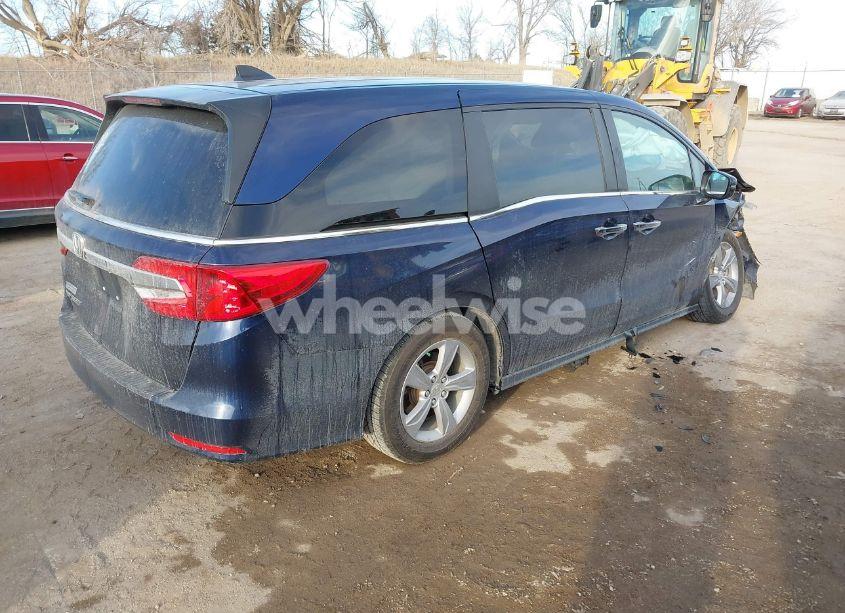 Photo 4 of 2018 Honda Odyssey EX-L (VIN 5FNRL6H78JB059805)