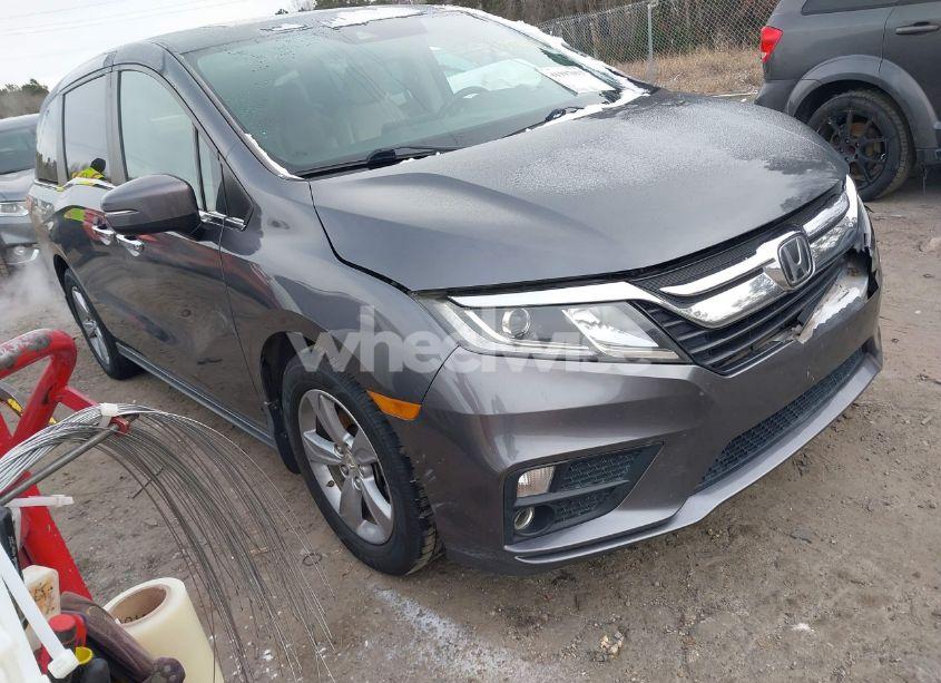 2018 Honda Odyssey EX-L (VIN 5FNRL6H78JB070934) main photo