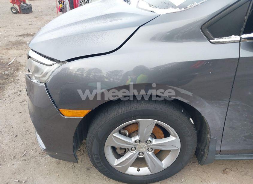 Photo 22 of 2018 Honda Odyssey EX-L (VIN 5FNRL6H78JB070934)