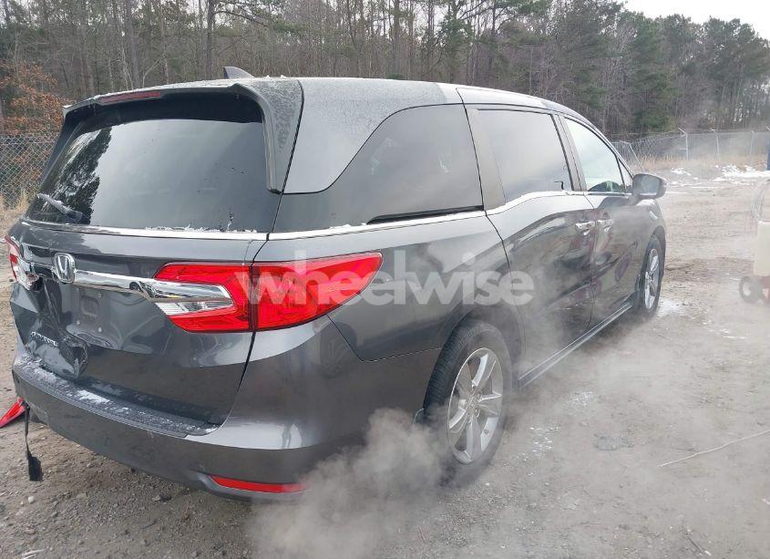 Photo 4 of 2018 Honda Odyssey EX-L (VIN 5FNRL6H78JB070934)