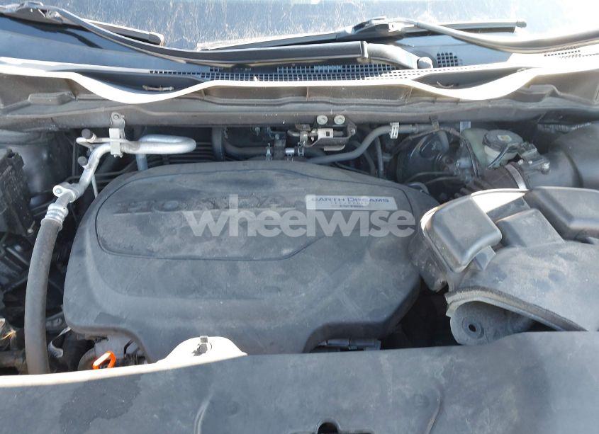 Photo 10 of 2018 Honda Odyssey EX-L (VIN 5FNRL6H78JB080136)