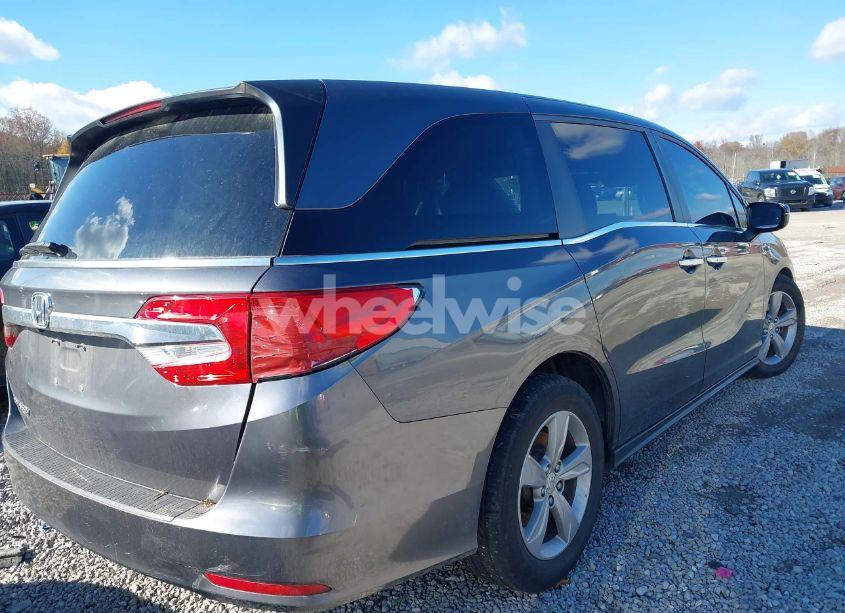 Photo 4 of 2018 Honda Odyssey EX-L (VIN 5FNRL6H78JB080136)