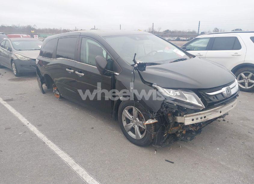 2018 Honda Odyssey EX-L (VIN 5FNRL6H78JB081349) main photo