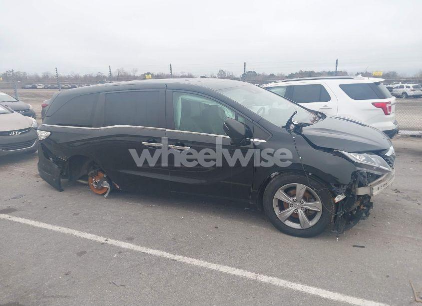 Photo 14 of 2018 Honda Odyssey EX-L (VIN 5FNRL6H78JB081349)