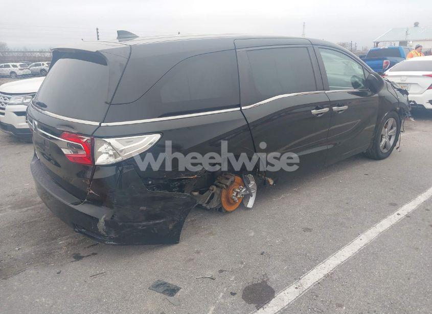 Photo 4 of 2018 Honda Odyssey EX-L (VIN 5FNRL6H78JB081349)