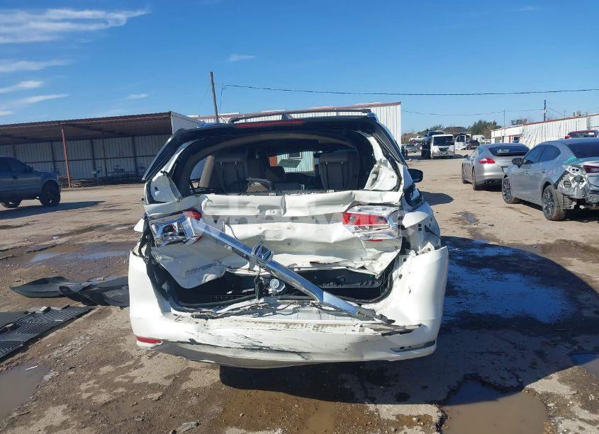 Photo 16 of 2018 Honda Odyssey EX-L (VIN 5FNRL6H78JB102703)