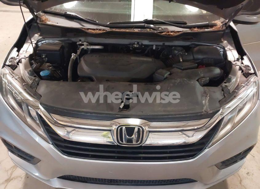 Photo 10 of 2019 Honda Odyssey EX-L (VIN 5FNRL6H78KB033481)