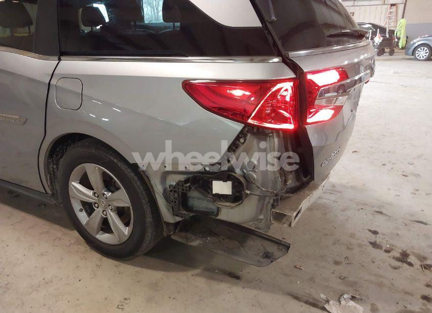 Photo 18 of 2019 Honda Odyssey EX-L (VIN 5FNRL6H78KB033481)