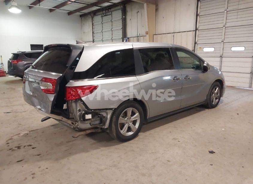 Photo 4 of 2019 Honda Odyssey EX-L (VIN 5FNRL6H78KB033481)