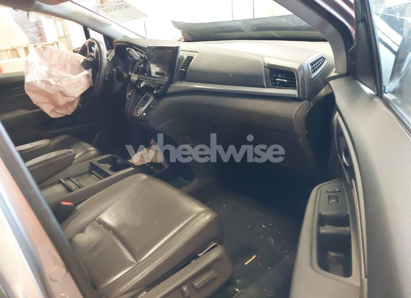 Photo 5 of 2019 Honda Odyssey EX-L (VIN 5FNRL6H78KB036400)