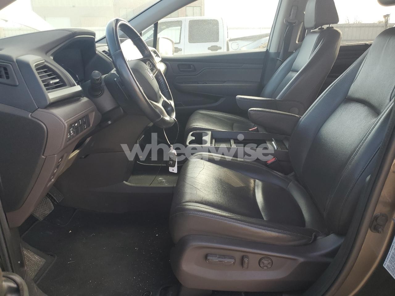 Photo 7 of 2019 HONDA ODYSSEY EXL (VIN 5FNRL6H78KB076931)