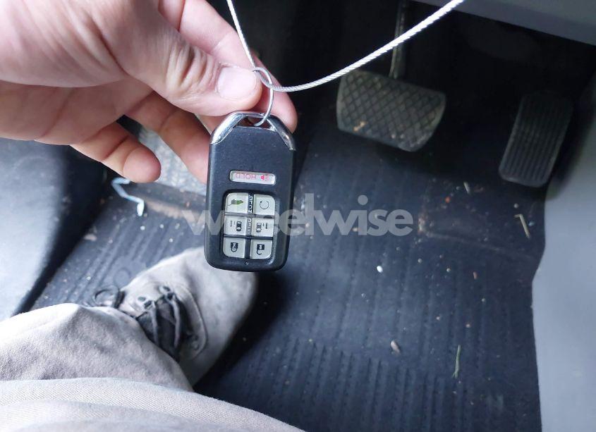 Photo 11 of 2019 Honda Odyssey EX-L (VIN 5FNRL6H78KB112584)