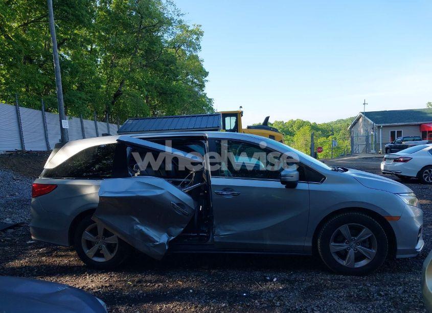 Photo 13 of 2019 Honda Odyssey EX-L (VIN 5FNRL6H78KB112584)