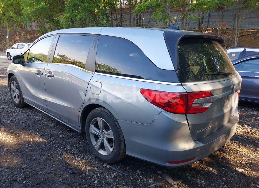 Photo 3 of 2019 Honda Odyssey EX-L (VIN 5FNRL6H78KB112584)