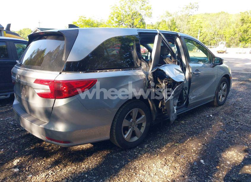 Photo 4 of 2019 Honda Odyssey EX-L (VIN 5FNRL6H78KB112584)