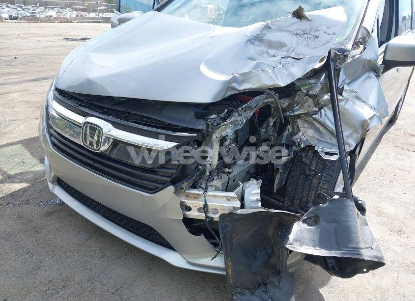 Photo 6 of 2020 Honda Odyssey EX-L/EX-L W/NAVI RES (VIN 5FNRL6H78LB036379)