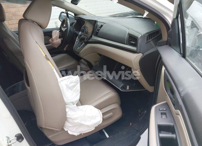 Photo 5 of 2020 Honda Odyssey EX-L/EX-L W/NAVI RES (VIN 5FNRL6H78LB036849)