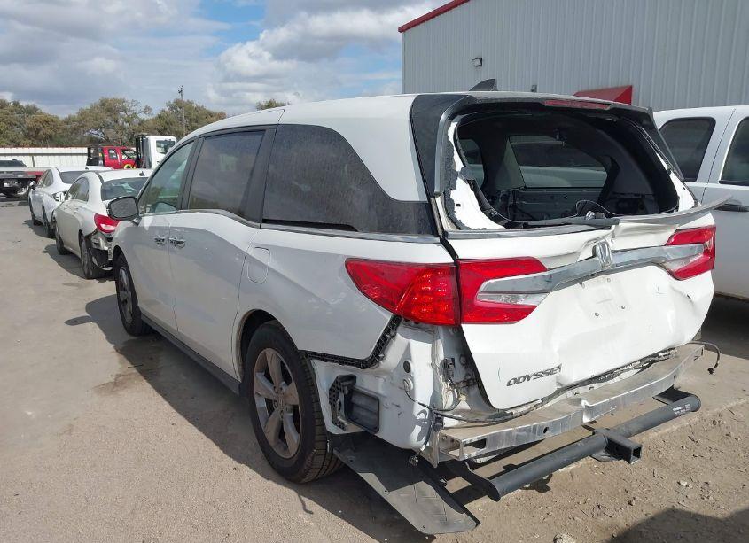 Photo 3 of 2020 Honda Odyssey EX-L/EX-L W/NAVI RES (VIN 5FNRL6H78LB072038)