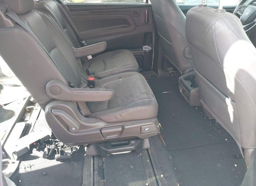 Photo 8 of 2020 Honda Odyssey EX-L/EX-L W/NAVI RES (VIN 5FNRL6H78LB072038)