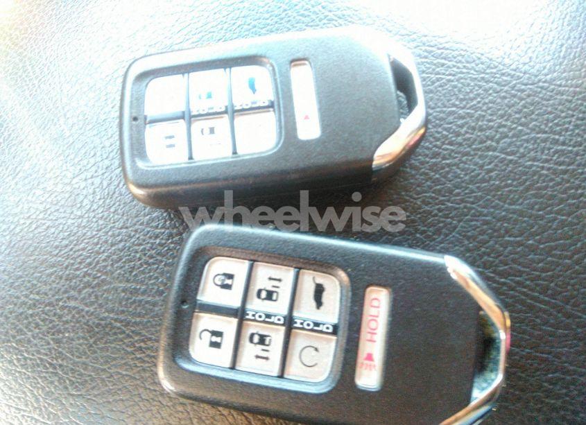 Photo 11 of 2021 Honda Odyssey EX-L (VIN 5FNRL6H78MB000578)