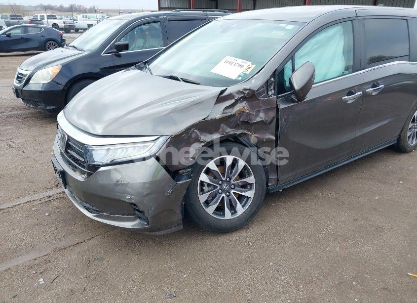 Photo 6 of 2021 Honda Odyssey EX-L (VIN 5FNRL6H78MB012780)