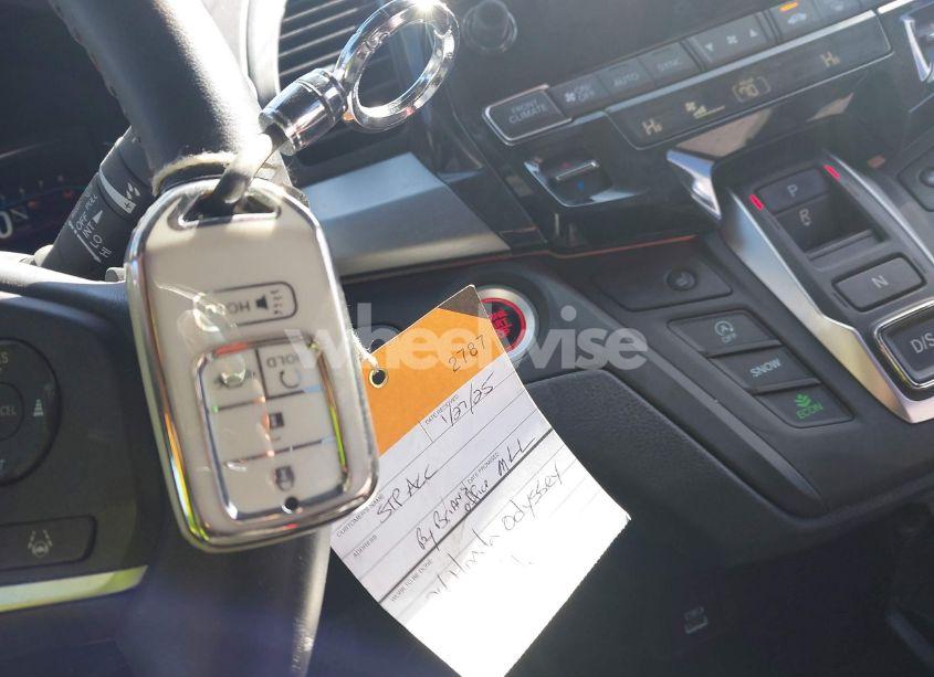 Photo 11 of 2024 Honda Odyssey SPORT (VIN 5FNRL6H78RB005741)