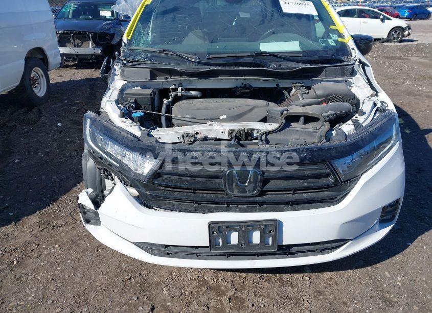 Photo 12 of 2024 Honda Odyssey SPORT (VIN 5FNRL6H78RB005741)