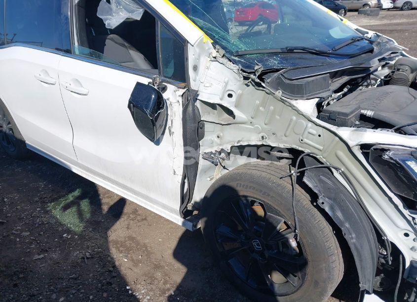 Photo 17 of 2024 Honda Odyssey SPORT (VIN 5FNRL6H78RB005741)