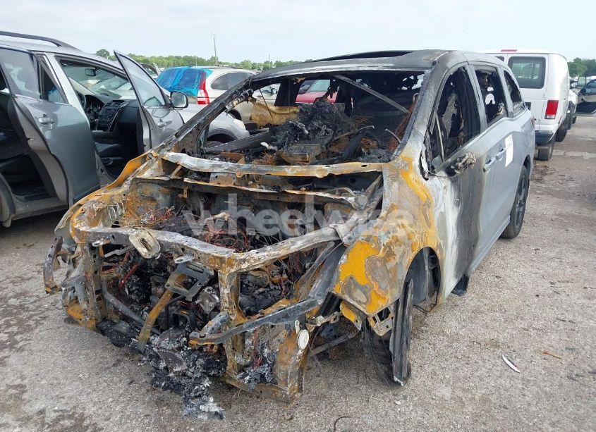 Photo 2 of 2024 Honda Odyssey SPORT (VIN 5FNRL6H78RB035998)