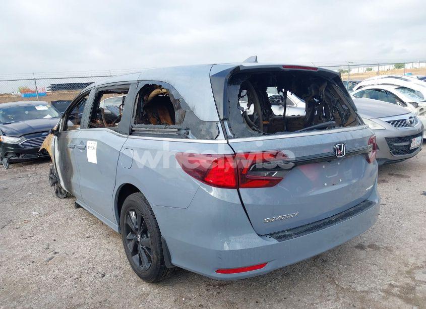 Photo 3 of 2024 Honda Odyssey SPORT (VIN 5FNRL6H78RB035998)