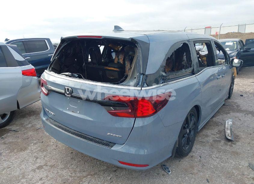 Photo 4 of 2024 Honda Odyssey SPORT (VIN 5FNRL6H78RB035998)