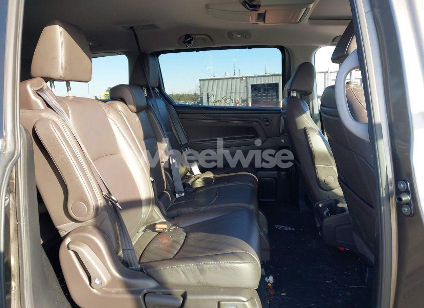 Photo 8 of 2018 Honda Odyssey EX-L (VIN 5FNRL6H79JB010516)