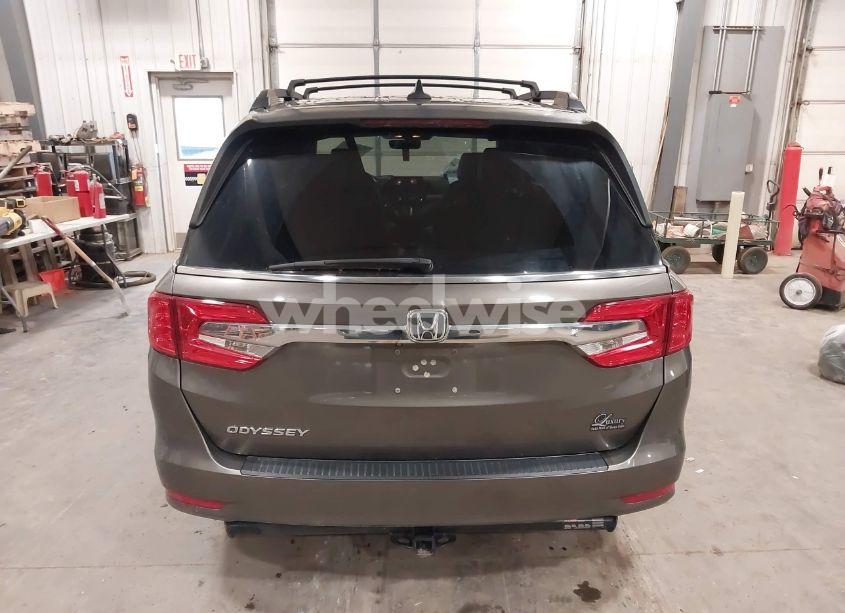 Photo 16 of 2018 Honda Odyssey EX-L (VIN 5FNRL6H79JB013044)