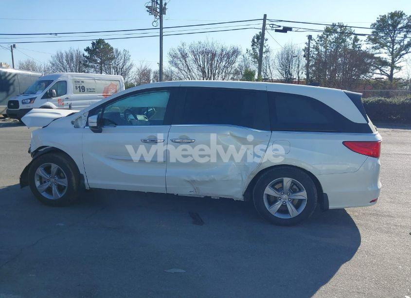 Photo 14 of 2018 Honda Odyssey EX-L (VIN 5FNRL6H79JB014419)