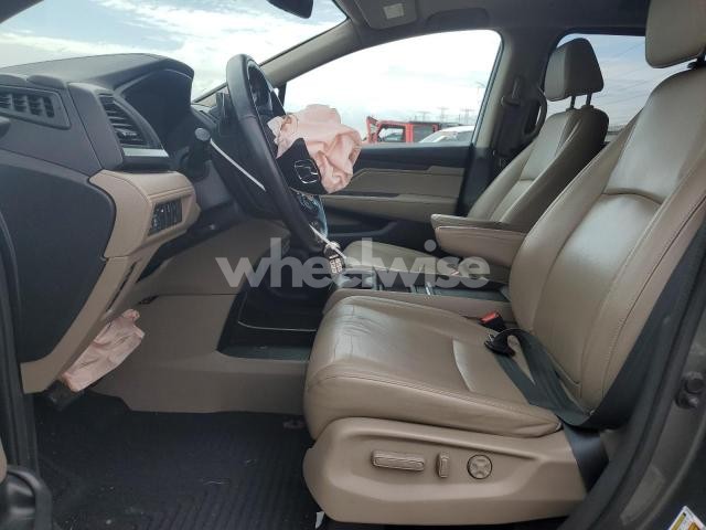 Photo 13 of 2018 HONDA ODYSSEY EXL (VIN 5FNRL6H79JB053205)
