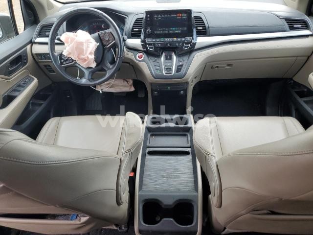 Photo 8 of 2018 HONDA ODYSSEY EXL (VIN 5FNRL6H79JB053205)