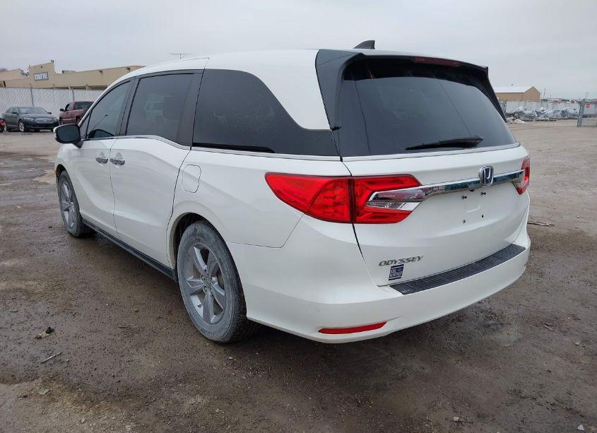 Photo 3 of 2019 Honda Odyssey EX-L (VIN 5FNRL6H79KB057708)