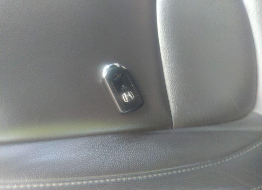 Photo 11 of 2019 Honda Odyssey EX-L (VIN 5FNRL6H79KB082981)