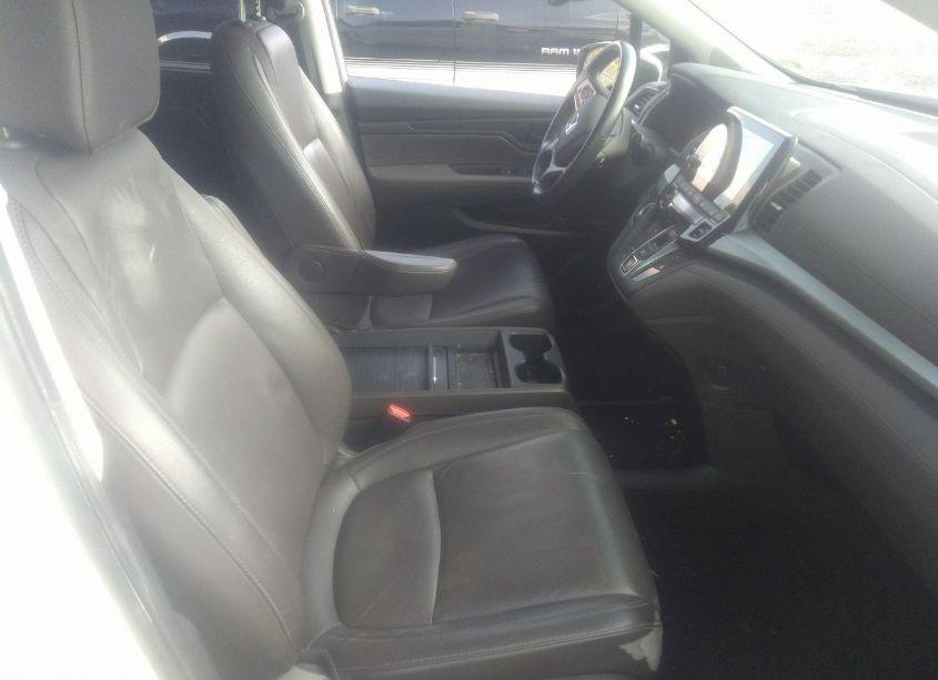 Photo 5 of 2019 Honda Odyssey EX-L (VIN 5FNRL6H79KB082981)